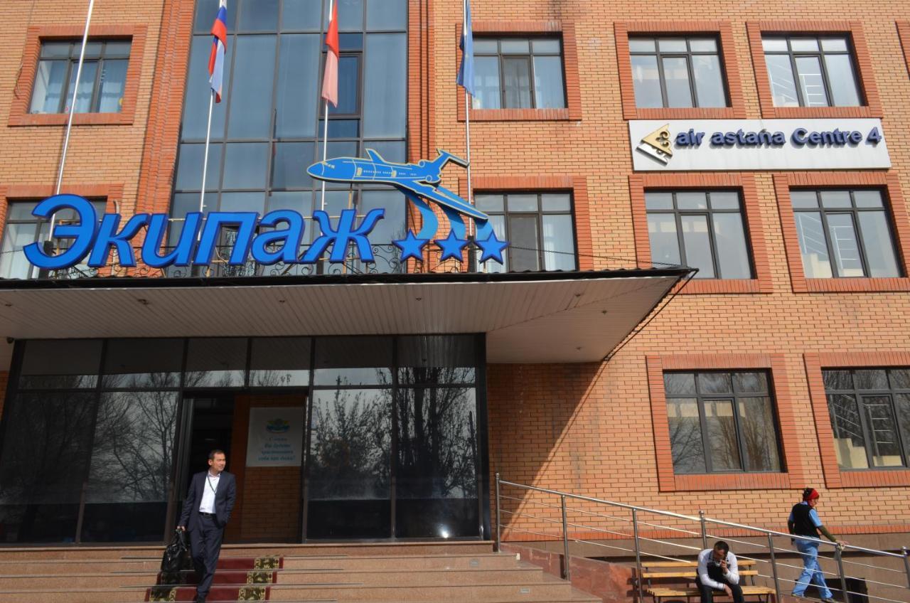 Hotel Экипаж à Almaty Extérieur photo