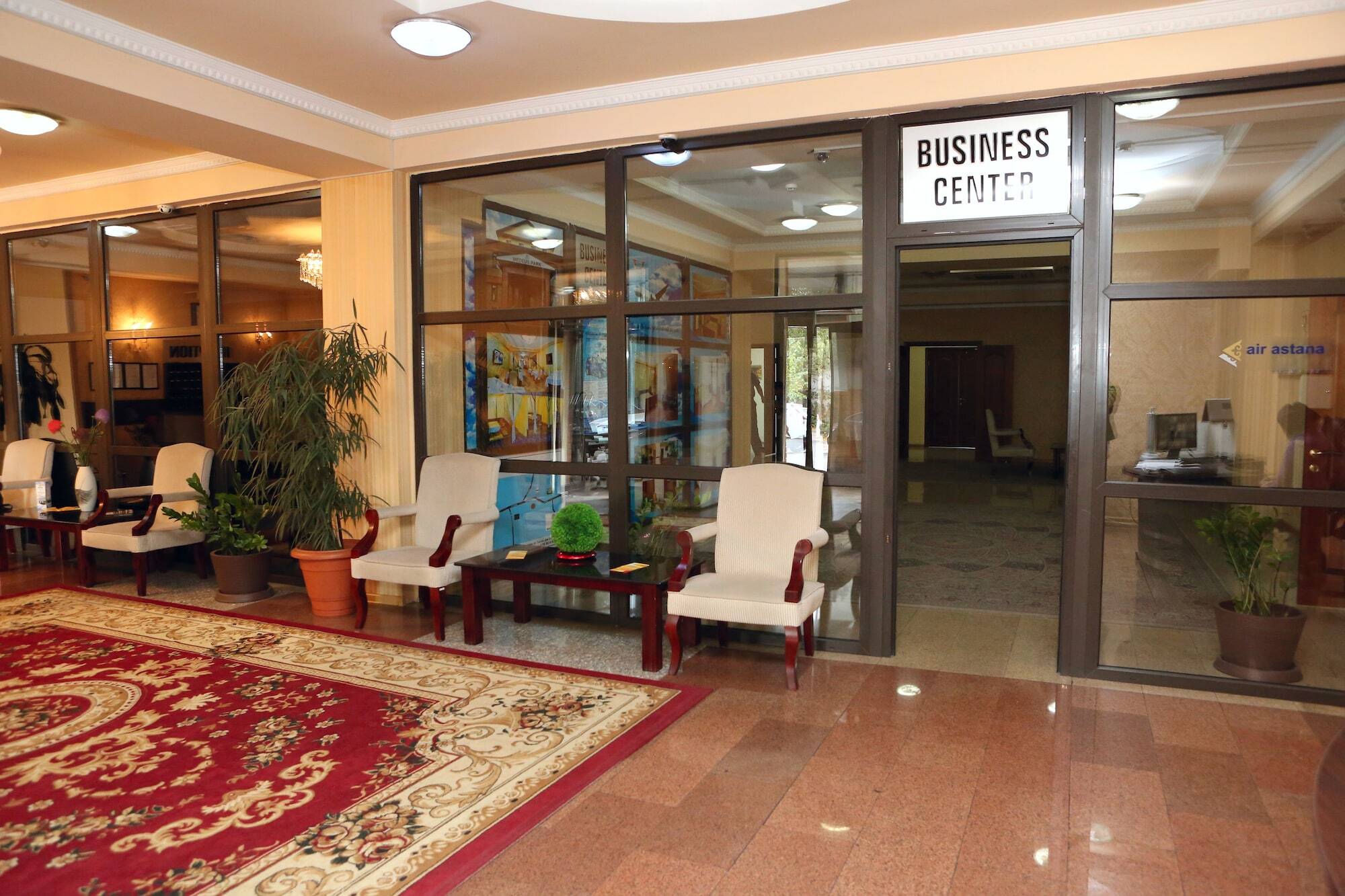Hotel Экипаж à Almaty Extérieur photo